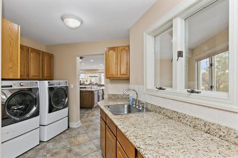 741 Braintree Ln, Bartlett, IL 60103 photo 35