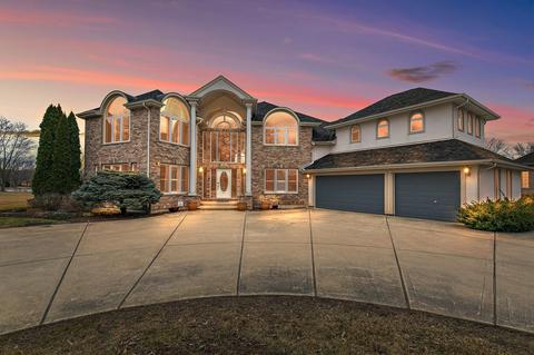 741 Braintree Ln, Bartlett, IL 60103 photo 5