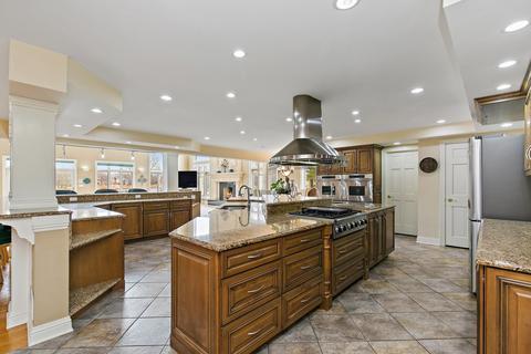 741 Braintree Ln, Bartlett, IL 60103 photo 30