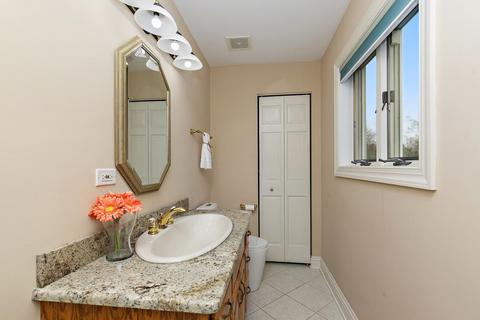 741 Braintree Ln, Bartlett, IL 60103 photo 38