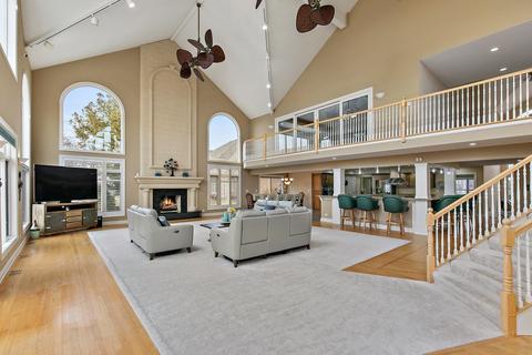 741 Braintree Ln, Bartlett, IL 60103 photo 14