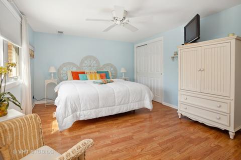 2703 Eisenhower Dr, Des Plaines, IL 60018 photo 12