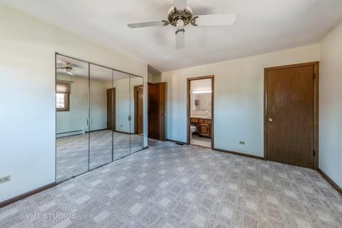 15416 Pine Dr, Oak Forest, IL 60452 photo 9