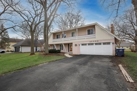 2 S680 Cree Ln, Wheaton, IL 60189 photo 1