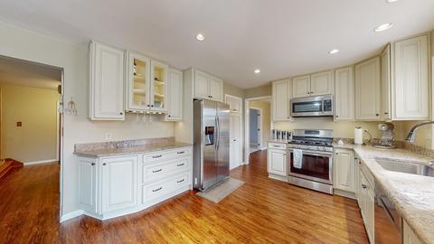 2 S680 Cree Ln, Wheaton, IL 60189 photo 9