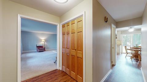 2 S680 Cree Ln, Wheaton, IL 60189 photo 3