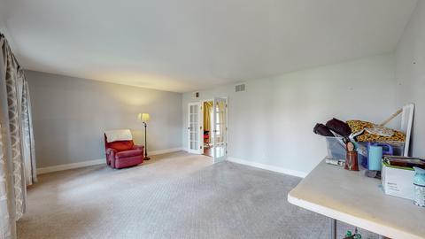 2 S680 Cree Ln, Wheaton, IL 60189 photo 4