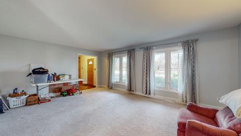 2 S680 Cree Ln, Wheaton, IL 60189 photo 5