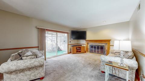 2 S680 Cree Ln, Wheaton, IL 60189 photo 10