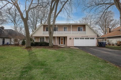 2 S680 Cree Ln, Wheaton, IL 60189 photo 2