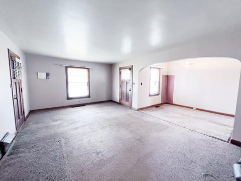 627 Illinois Ave, Elgin, IL 60120 photo 2