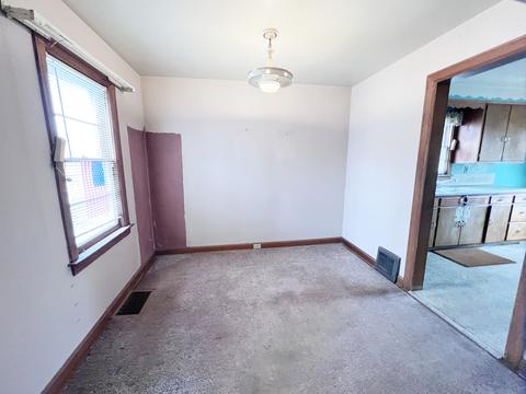 627 Illinois Ave, Elgin, IL 60120 photo 3