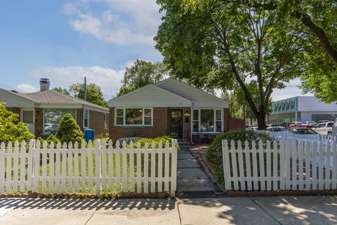 2130 Seward St, Evanston, IL 60202