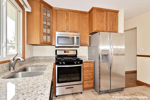 1008 Hampton Ct, Mchenry, IL 60050 photo 9