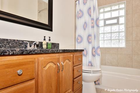 1008 Hampton Ct, Mchenry, IL 60050 photo 13