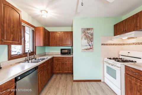 14541 Kolin Ave, Midlothian, IL 60445 photo 4