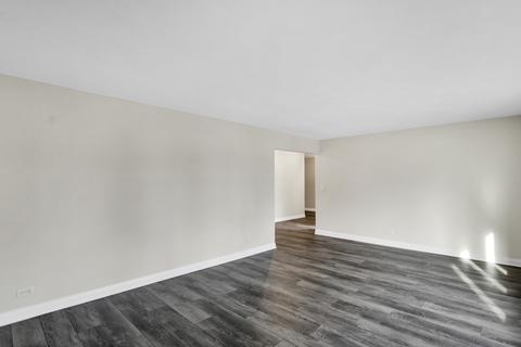 1198 Waltham Ln, Bartlett, IL 60103 photo 16