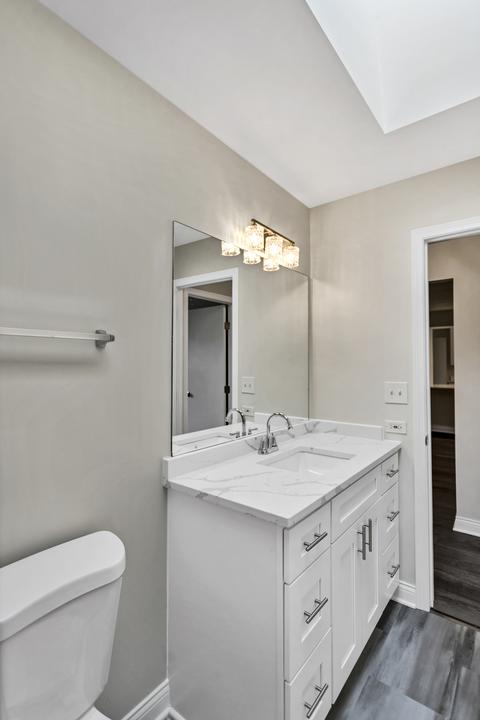 1198 Waltham Ln, Bartlett, IL 60103 photo 32