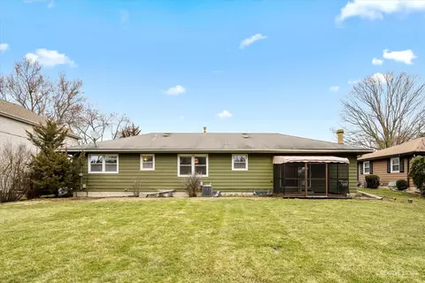1031 Johnston Dr, Aurora, IL 60506 photo 17
