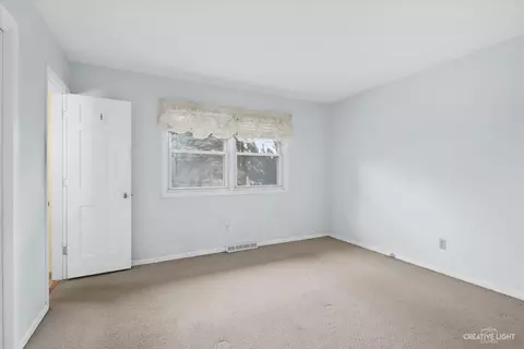 1031 Johnston Dr, Aurora, IL 60506 photo 11