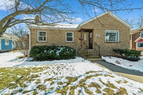 205 E Blackman St, Harvard, IL 60033 photo 1