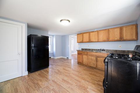 619 Simms St, Aurora, IL 60505 photo 4
