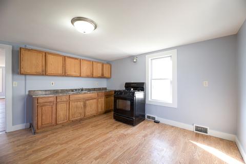 619 Simms St, Aurora, IL 60505 photo 5