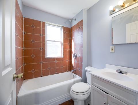 619 Simms St, Aurora, IL 60505 photo 9