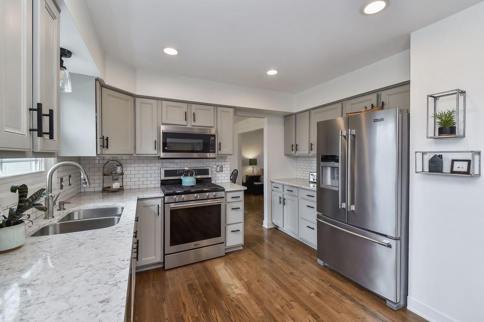  946 Lewis Pl, Geneva, IL 60134 photo 7