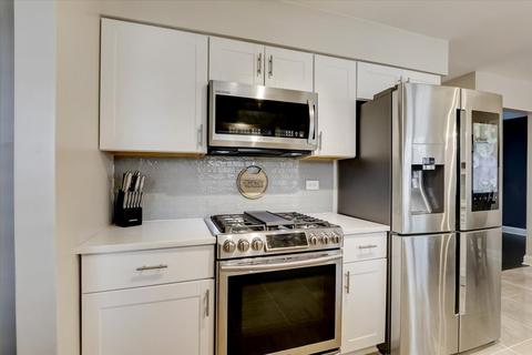 1205 Royal Blvd, Elgin, IL 60123 photo 8