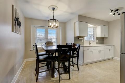 1205 Royal Blvd, Elgin, IL 60123 photo 10