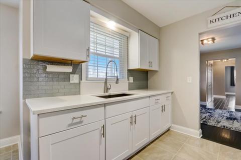 1205 Royal Blvd, Elgin, IL 60123 photo 6