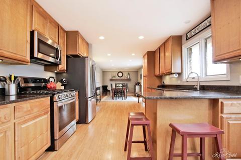 28016 N Lakeview Cir N, Mchenry, IL 60051 photo 5