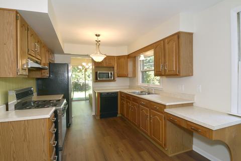2022 E Cayuga Ln, Mount Prospect, IL 60056 photo 14