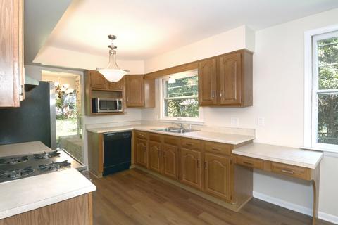 2022 E Cayuga Ln, Mount Prospect, IL 60056 photo 15