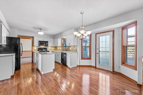 4 Crofton Ct, Cary, IL 60013 photo 12