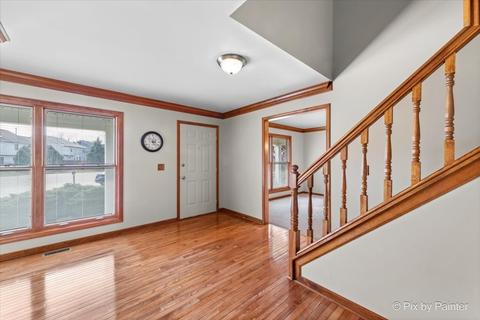 4 Crofton Ct, Cary, IL 60013 photo 3