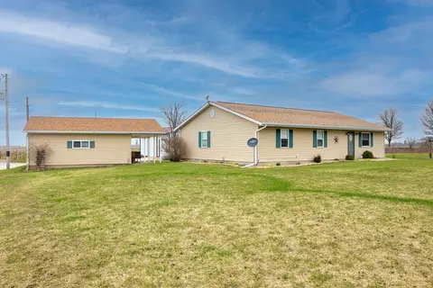16 E 300 North Rd, Loda, IL 60948