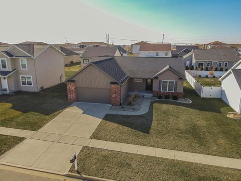 1709 Keybridge Way, Bloomington, IL 61704 photo 2