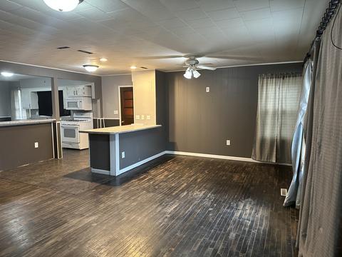 326 Meltzer Ave, Walnut, IL 61376 photo 4