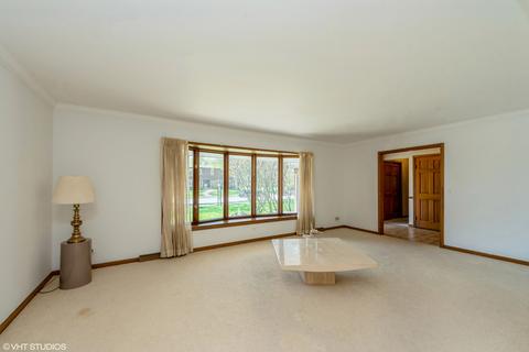 765 Ruth Dr, Elgin, IL 60123 photo 3