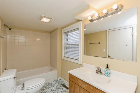 526 Edwards Ave, West Dundee, IL 60118 photo 10