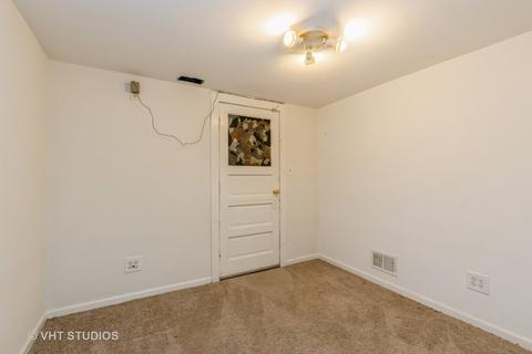 526 Edwards Ave, West Dundee, IL 60118 photo 12
