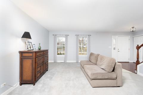 566 Abbey Rd, Bartlett, IL 60103 photo 5