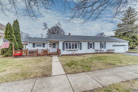 226 Oak St, Frankfort, IL 60423
