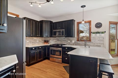 2376 Crabapple Ct, Aurora, IL 60503 photo 8