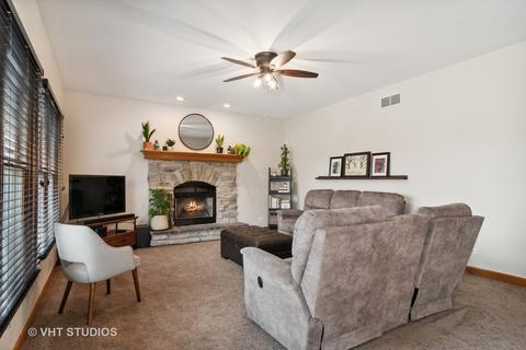 2376 Crabapple Ct, Aurora, IL 60503 photo 13