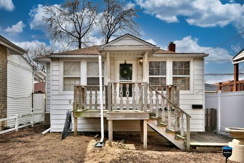 5102 N Kildare Ave, Chicago, IL 60630