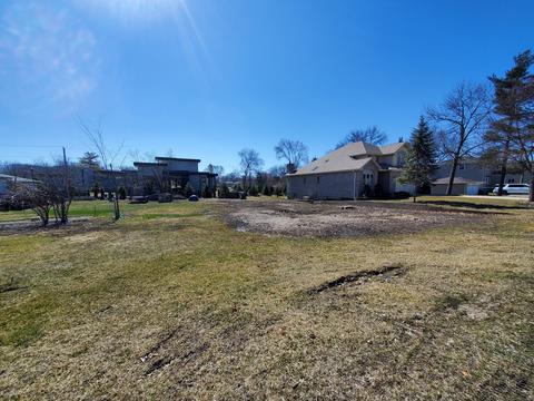 985 E Red Oak St, Addison, IL 60101 photo 2