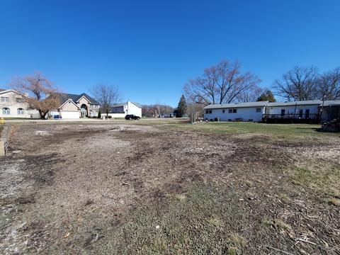 985 E Red Oak St, Addison, IL 60101 photo 4